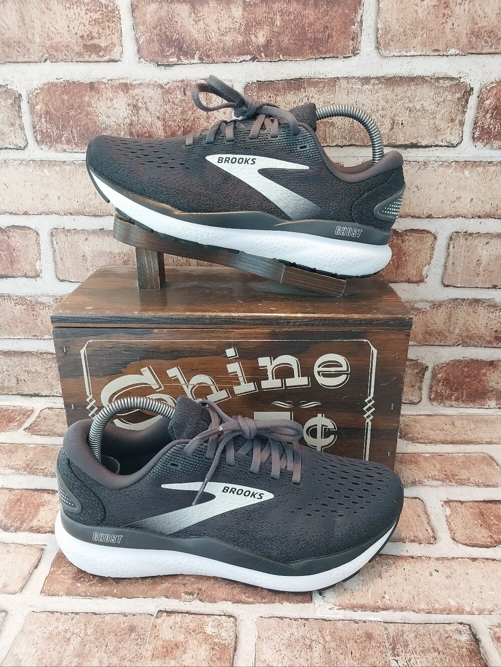 Pre-owned 2024 Brooks Ghost 16